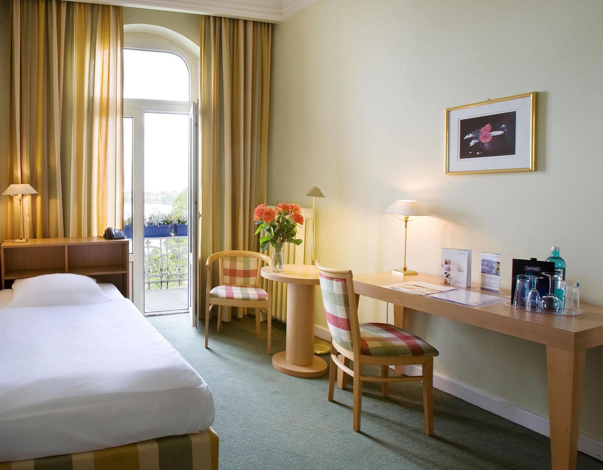 Relexa Hotel Bellevue An Der Alster Hamburg Eksteriør bilde